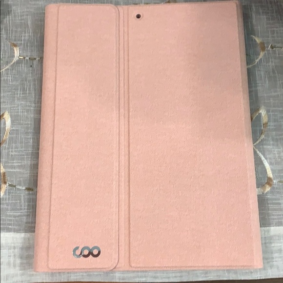 iPad Air case - Picture 1 of 5